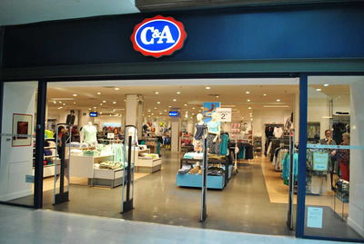 Tienda C&A en España: ropa informal y económica para toda la familia.
