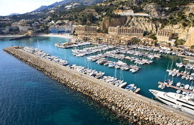 Порт Marina Greenwich Порт Marina Greenwich - нулевой меридиан в Алтее