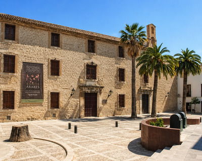 Музеи во дворце Виллардомпардо в Хаэне