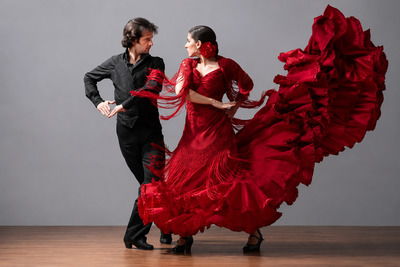 Элемент фламенко: танец (baile) Танец фламенко (baile) в Испании