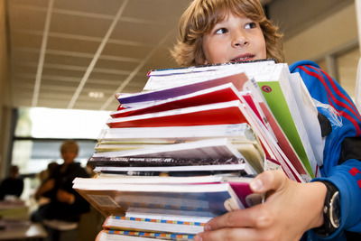 Libros de texto escolares en España