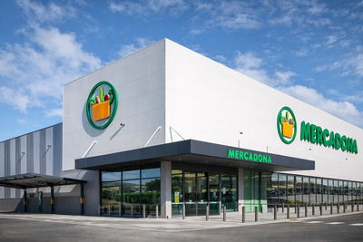 Mercadona Mercadona supermarket in Spain — cheap groceries and private label products