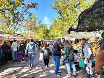 Уличный рынок в Аранхуэсе - отличная идея для прогулки в субботу