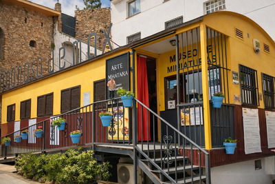 Музей миниатюр El Carromato de Mijas Музей миниатюр El Carromato de Mijas в старинном вагоне в Михасе