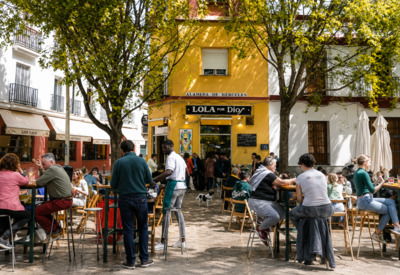 Рестораны и террасы в районе Alameda de Hércules
