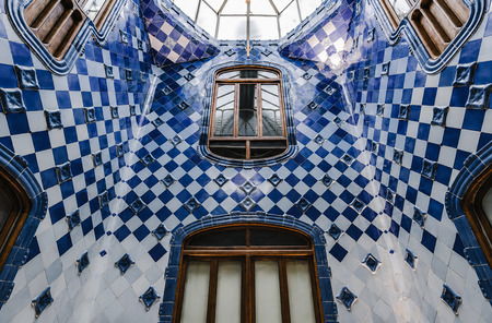 Patio de luces de la Casa Batlló Patio de luces de la Casa Batlló