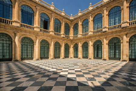 Внутренний двор Casa Lonja — Архива Индий в Севилье